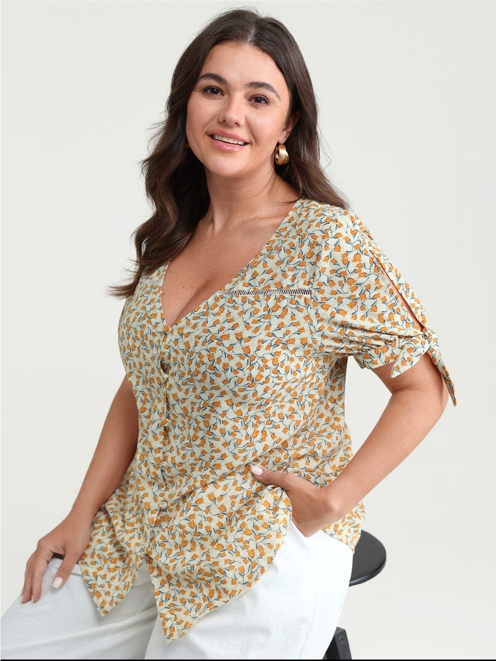 NWT BloomChic V-Neck Micro Floral Yellow Tie-Sleeve Blouse size 1X (14-16)